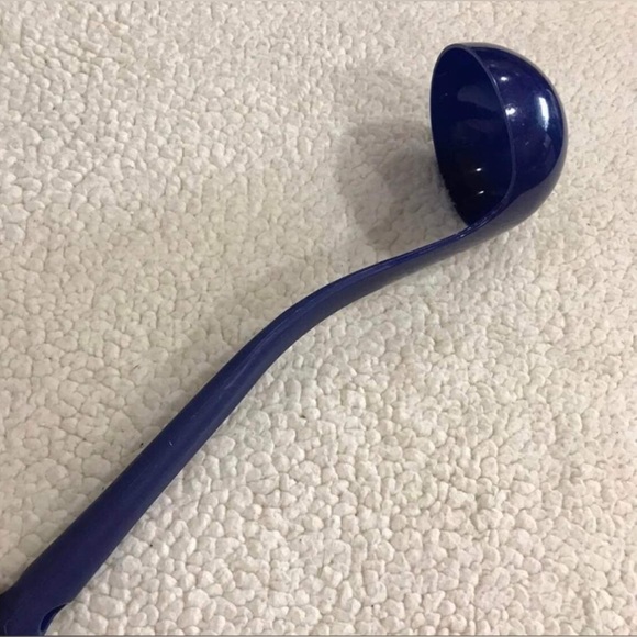 Tupperware Blue Serving Ladle Large Soup Stew Chili Sauce Spoon 13” Length - Picture 6 of 14